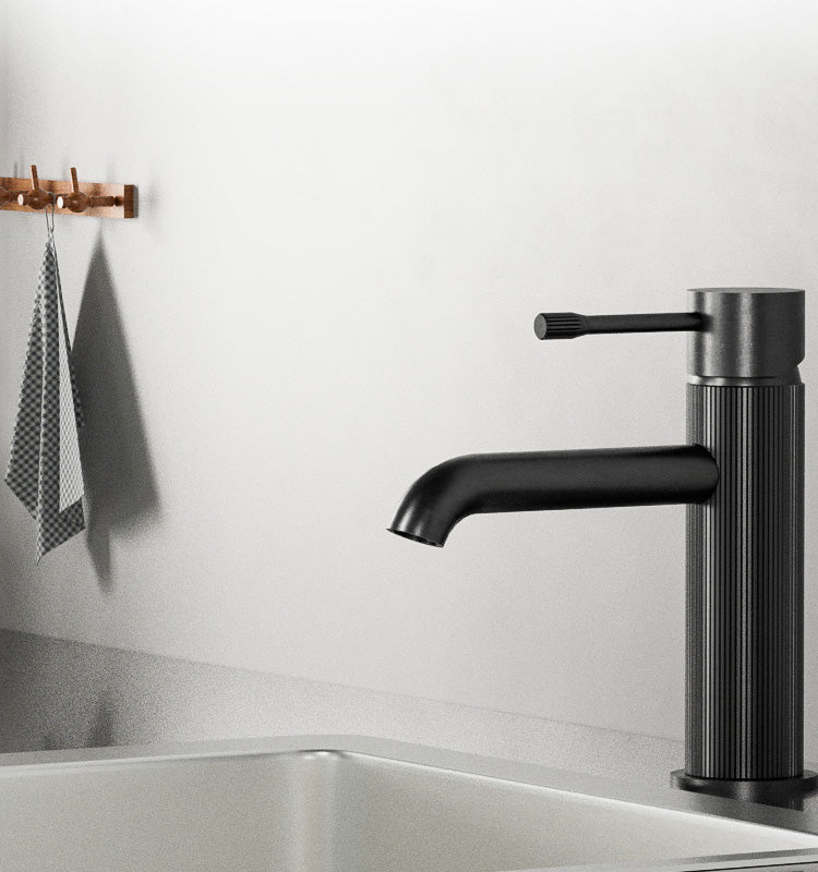 Short Basin Mixer